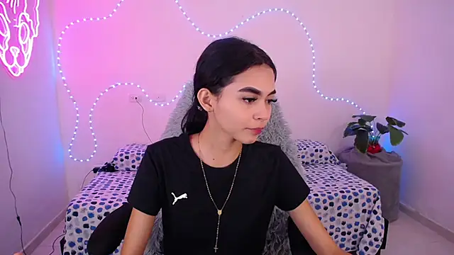 Snapshot of Sofia_tgn chatting on May 15, 6:48 pm Sofia tgn online show from May 15, 6:48 pm