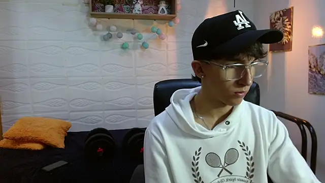 jeremy job online show from January 10, 11:34 am