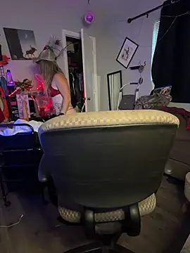 alluringpixie online show from August 1, 1:10 pm