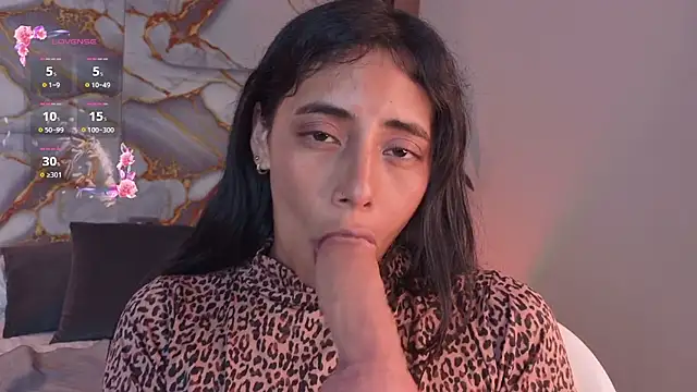 Snapshot of miajonesblowjob chatting on August 3, 7:18 am miajonesblowjob online show from August 3, 7:18 am