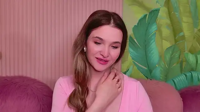 Snapshot of Lina_Sinerz chatting on May 23, 3:56 am Lina Sinerz online show from May 23, 3:56 am