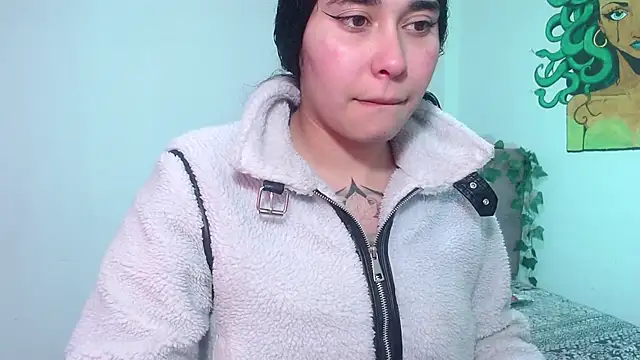 Snapshot of naomybenedetti chatting on December 15, 2:54 pm naomybenedetti online show from December 15, 2:54 pm