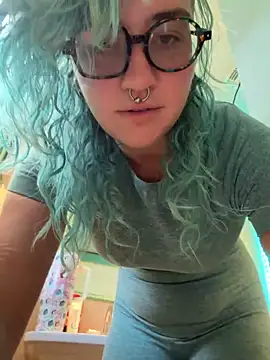 rosiebuddy online show from May 1, 8:13 pm