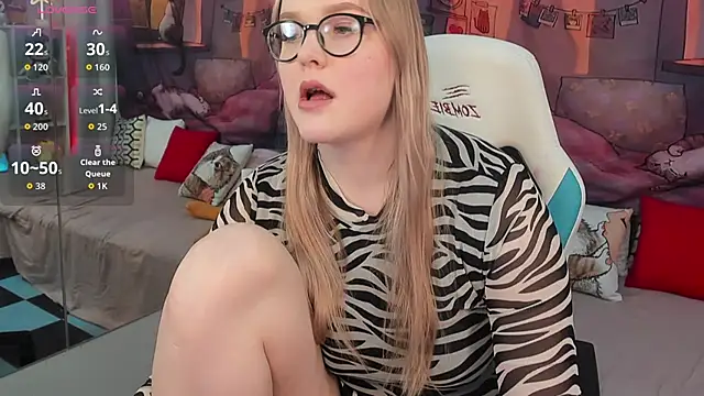 SallyPratt online show from December 5, 12:58 pm