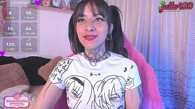 Julls420  online show from May 16, 3:58 am