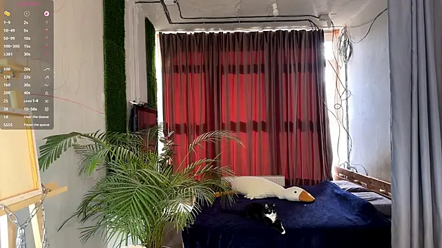 Miss Monroe online show from March 18, 6:05 am