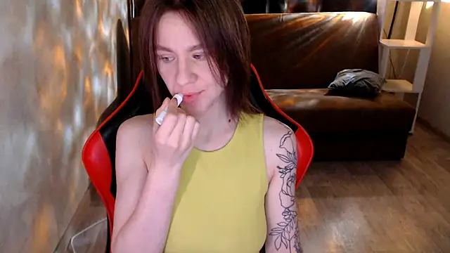 MiaBun1 online show from December 17, 4:18 am