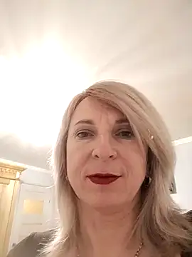 AhlyssaLove1155 online show from May 9, 7:19 pm