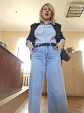AhlyssaLove1155 online show from May 14, 9:16 am