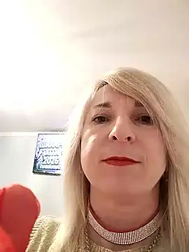 AhlyssaLove1155 online show from May 23, 6:12 pm