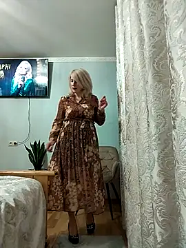 AhlyssaLove1155 online show from May 24, 6:35 pm