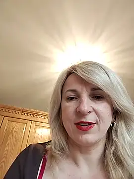 AhlyssaLove1155 online show from May 26, 5:09 pm
