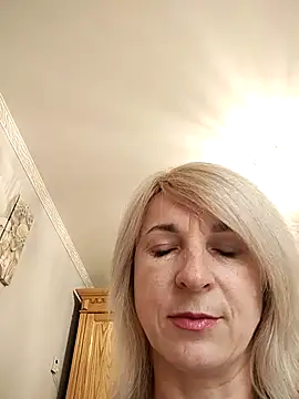 AhlyssaLove1155 online show from May 29, 4:16 pm