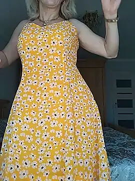 AhlyssaLove1155 online show from June 21, 9:23 am