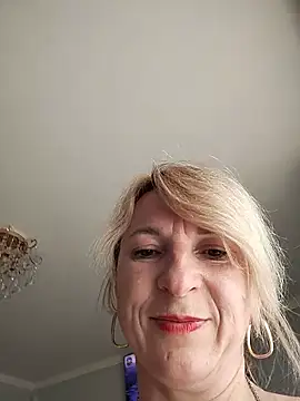 AhlyssaLove1155 online show from June 29, 3:01 pm