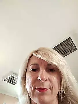 AhlyssaLove1155 online show from July 20, 9:01 am