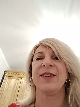 AhlyssaLove1155 online show from July 25, 6:27 pm