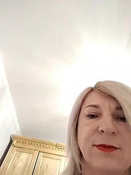 AhlyssaLove1155 online show from July 27, 2:29 am