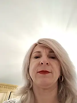 AhlyssaLove1155 online show from July 28, 6:20 pm