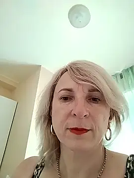 AhlyssaLove1155 online show from August 3, 12:21 pm