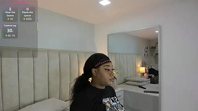 Snapshot of TriexiMars chatting on July 11, 2:09 pm TriexiMars online show from July 11, 2:09 pm