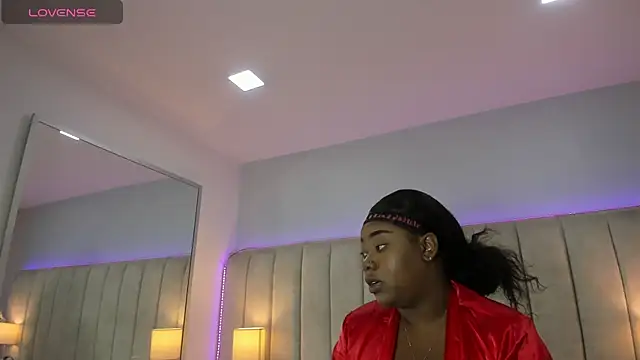 Snapshot of TriexiMars chatting on July 30, 12:59 pm TriexiMars online show from July 30, 12:59 pm