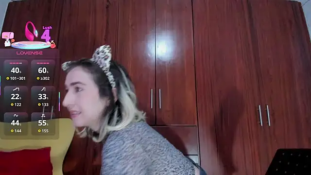 carly grasso online show from October 31, 9:32 am