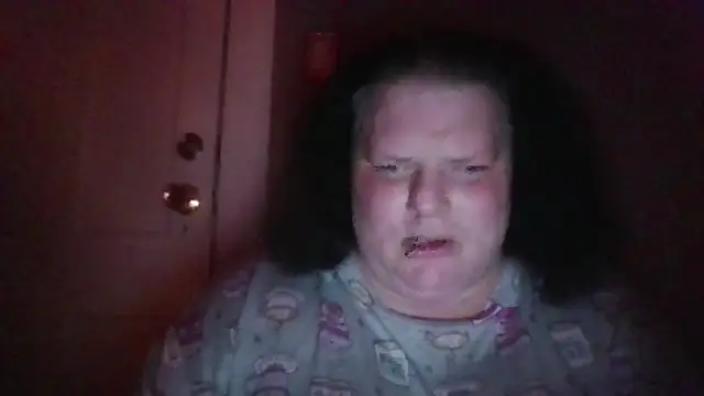 Snapshot of QueenBlackRose chatting on December 23, 2:31 am QueenBlackRose online show from December 23, 2:31 am