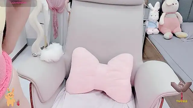 KellyCin online show from April 25, 5:32 am