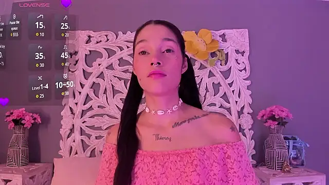 loraineblake online show from January 13, 3:17 pm