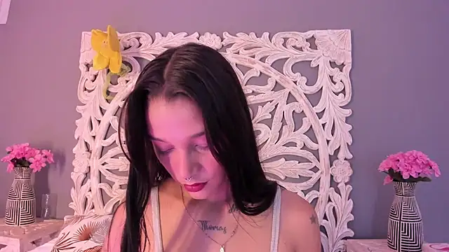 loraineblake online show from February 15, 12:58 pm