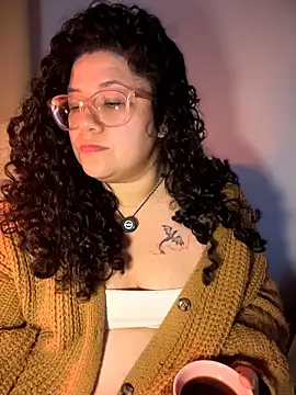 VanesssaMilf  online show from April 26, 7:39 am
