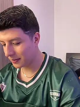 Goldenknight33 online show from February 21, 4:41 pm