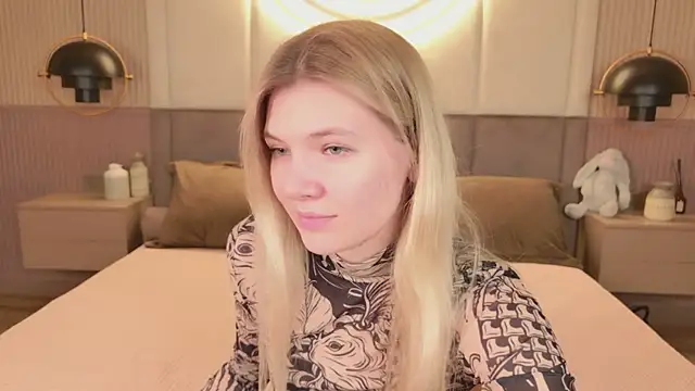 Snapshot of Vivien_Hans chatting on May 30, 9:01 pm Vivien Hans online show from May 30, 9:01 pm