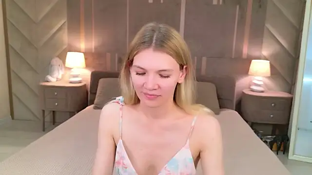 Snapshot of Vivien_Hans chatting on June 9, 3:45 pm Vivien Hans online show from June 9, 3:45 pm