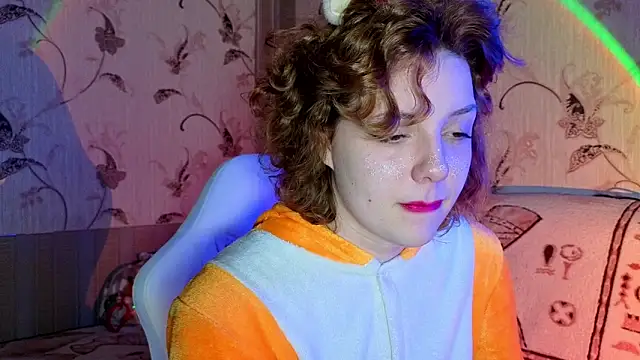 Snapshot of Ari_Meow chatting on December 19, 9:44 pm Ari Meow online show from December 19, 9:44 pm