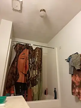 Hornystuff online show from April 3, 1:20 pm