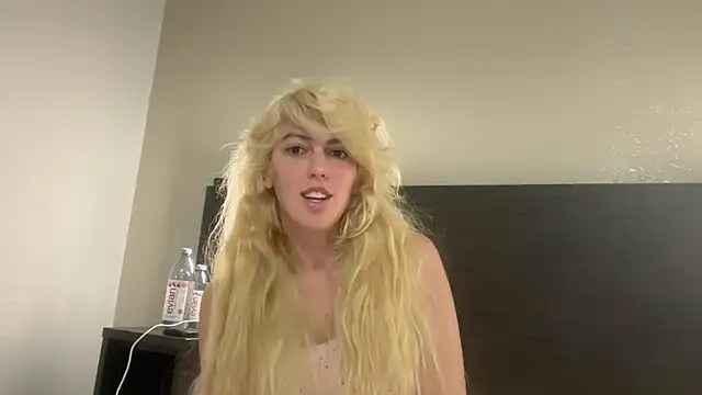 Snapshot of CelestialRuby chatting on January 5, 6:24 pm CelestialRuby online show from January 5, 6:24 pm