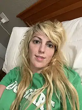 Snapshot of CelestialRuby chatting on March 18, 1:43 am CelestialRuby online show from March 18, 1:43 am