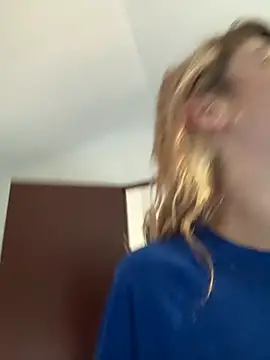 Snapshot of CelestialRuby chatting on October 4, 7:56 pm CelestialRuby online show from October 4, 7:56 pm