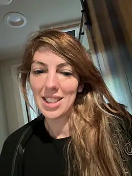 Snapshot of CelestialRuby chatting on October 24, 2:35 pm CelestialRuby online show from October 24, 2:35 pm