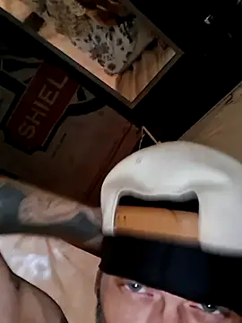 badgirlandjunior69 online show from April 28, 10:15 pm