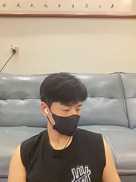 Snapshot of kimze7 chatting on June 18, 2:21 pm kimze7 online show from June 18, 2:21 pm