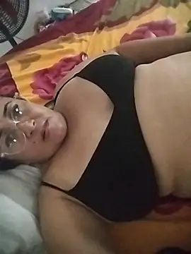 Nini Love  online show from May 4, 7:04 am