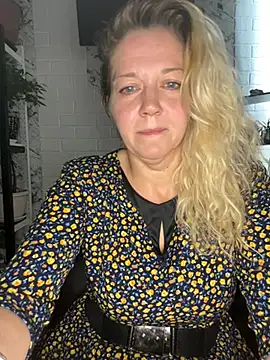 JenniferCarmen online show from June 30, 3:29 am