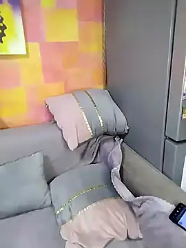 Very sly fox online show from June 15, 1:02 pm