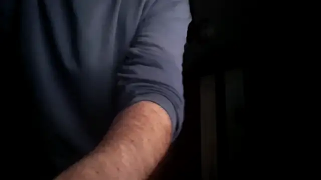 Snapshot of 061072Josegl chatting on December 21, 9:44 pm 061072Josegl online show from December 21, 9:44 pm