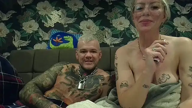 trans man and his dom online show from February 15, 8:27 pm