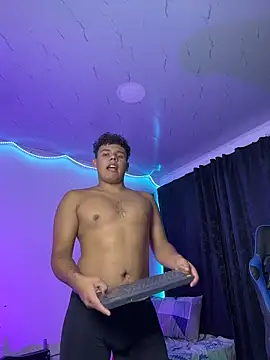 Snapshot of michael_iron chatting on December 15, 12:15 am michael iron online show from December 15, 12:15 am