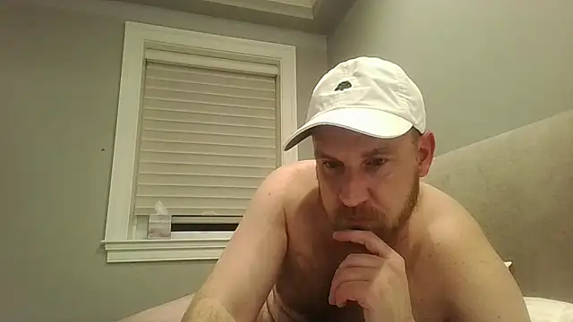 Snapshot of BeefyNcloudy chatting on December 22, 2:19 am BeefyNcloudy online show from December 22, 2:19 am